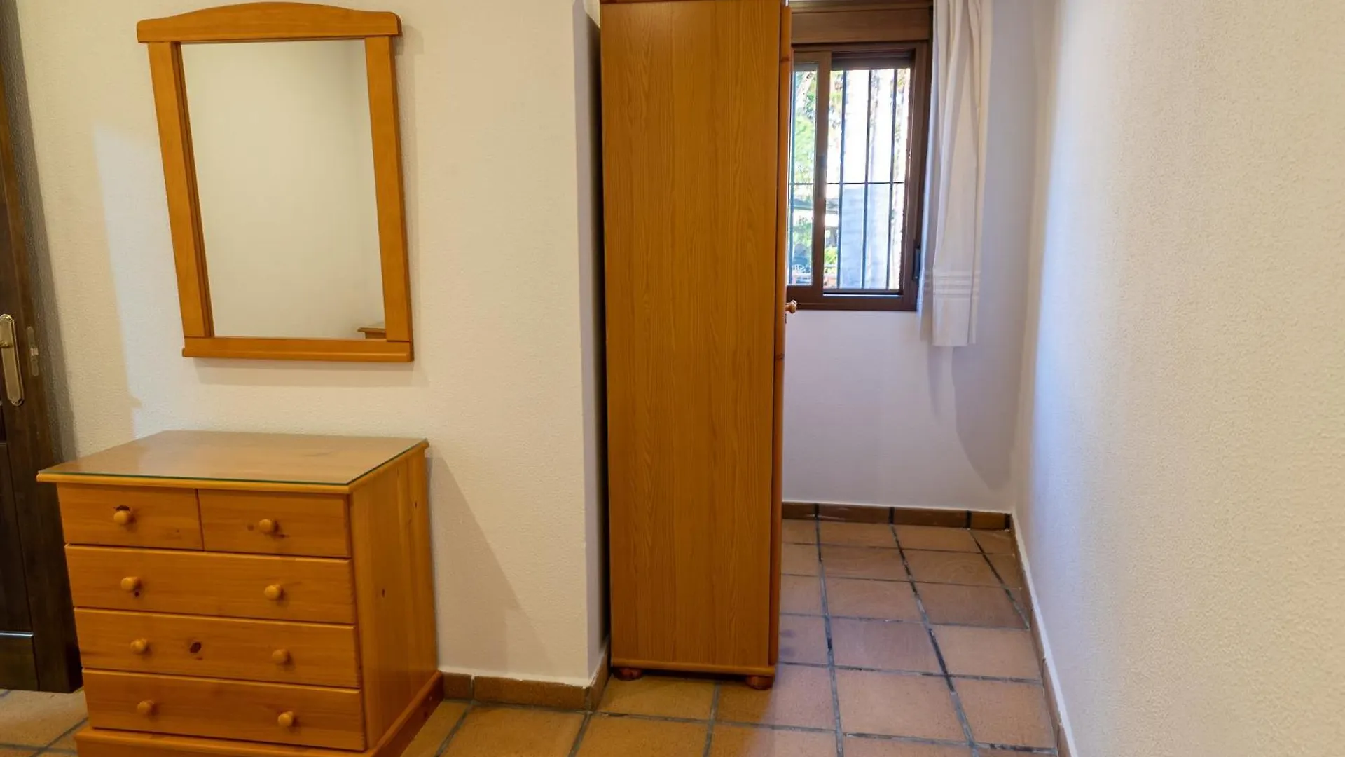 Novobarrosa Apartamentos Turisticos Chiclana de la Frontera 0*,  Spain